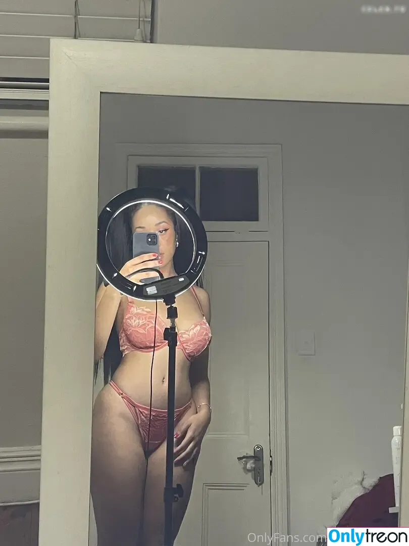 YourAfroBitch nude photo #0661 (Meleessa / melissabarreram / thatafrobitch)