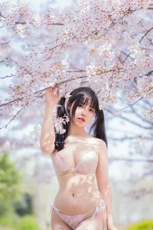YourDrug66 / yourdrug66babe / 六味帝皇酱 / 幼稚园随拍 nude photo #0001