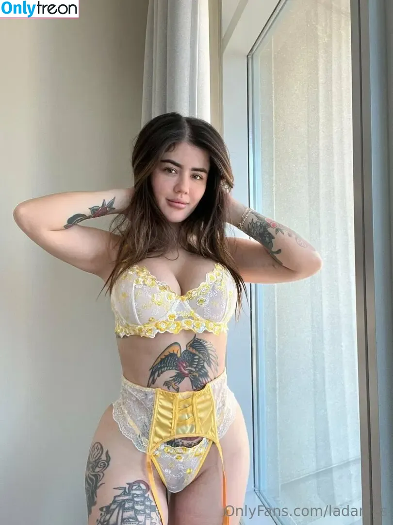 yourfavbrbby nude photo #0021 (yourfavbby)