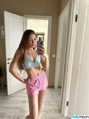 Yourlittlelana / lana6677 / tslanaxoxo nude photo #0008