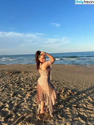 yourlittlenoa / thelittlelunaa nude photo #0205