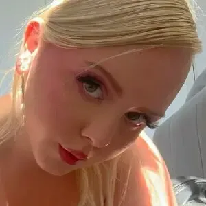 Yourmilkdoll / motelkilos / yoursmalldoll1 nude photo #0011