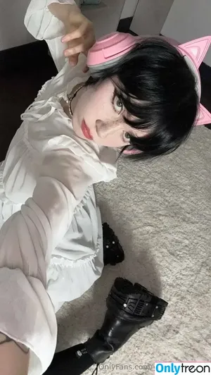 yoursmalldoll1 / yoursmalldoll3 nude photo #0016