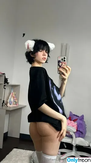 yoursmalldoll1 / yoursmalldoll3 nude photo #0018
