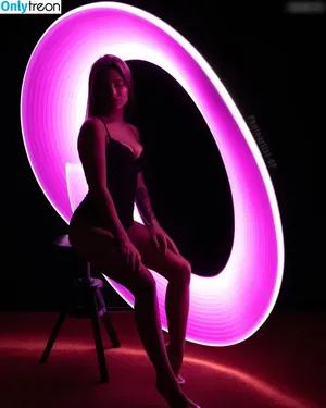  nude photo #0009