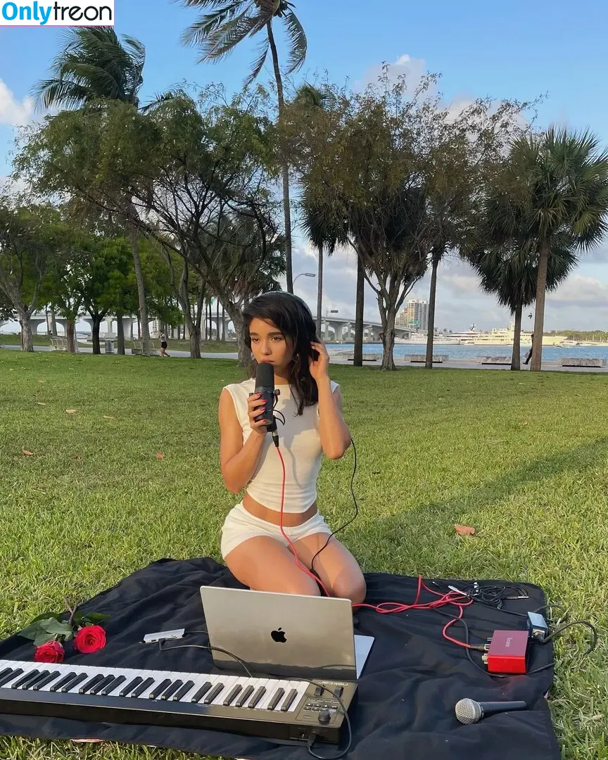 Yovanna Ventura nude photo #0930 (Yoventura / whoisyoventura)