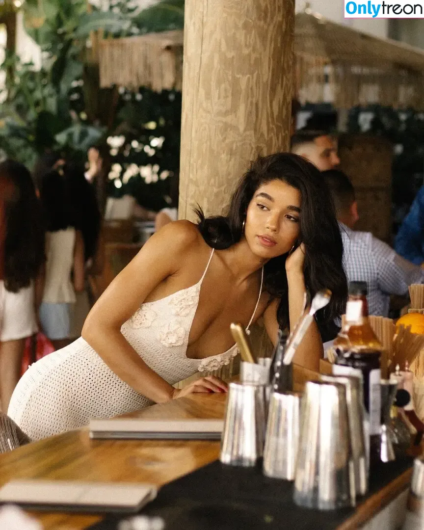 Yovanna Ventura nude photo #0936 (Yoventura / whoisyoventura)