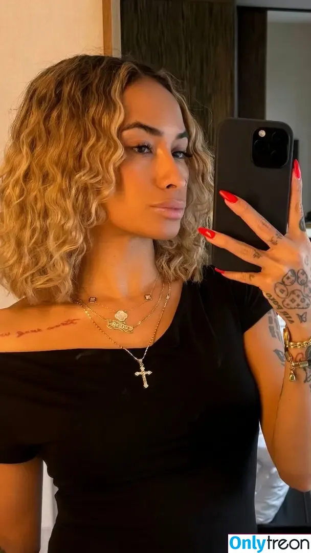 Ysabelle Capitule nude photo #0004 (Ysabellecaps / ysabelleandthecity / ysabellefoxx)