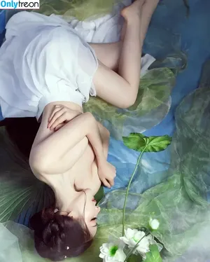 Yuan Herong / yuanherong.1229 nude photo #0801