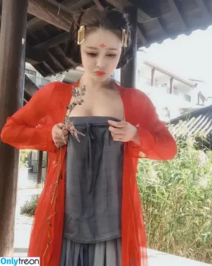 Yuan Herong / yuanherong.1229 nude photo #0819