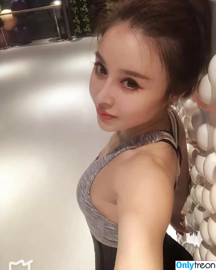 Yuan Herong nude photo #0716 (yuanherong.1229)