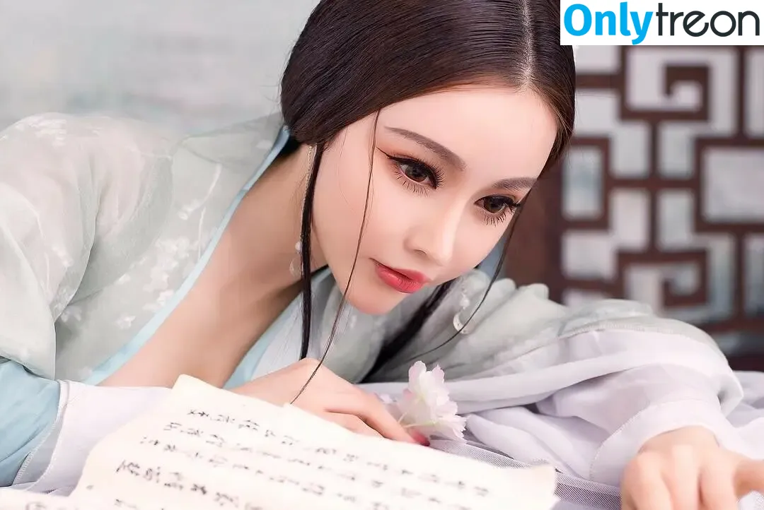 Yuan Herong nude photo #0817 (yuanherong.1229)