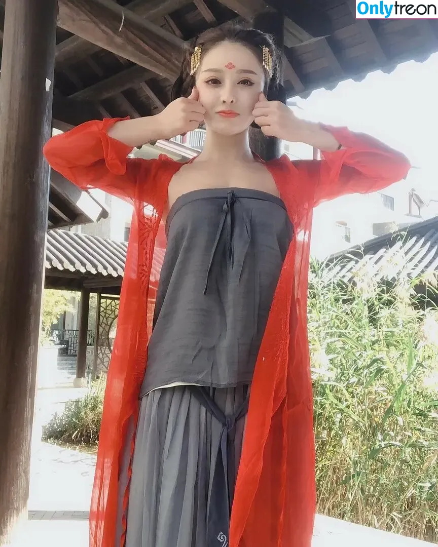 Yuan Herong nude photo #0818 (yuanherong.1229)