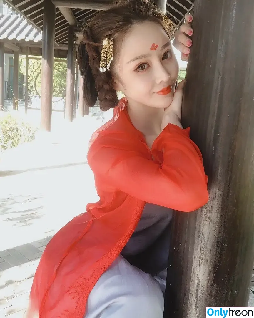 Yuan Herong nude photo #0822 (yuanherong.1229)
