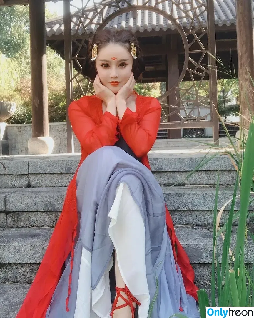 Yuan Herong nude photo #0823 (yuanherong.1229)