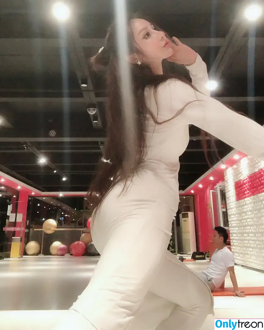 Yuan Herong nude photo #0848 (yuanherong.1229)
