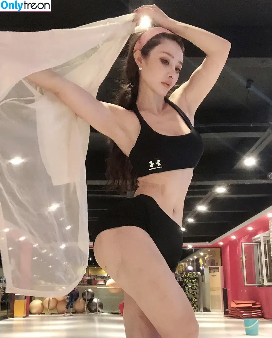 Yuan Herong nude photo #0914 (yuanherong.1229)