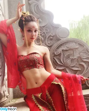Yuan Herong / yuanherong.1229 nude photo #1313