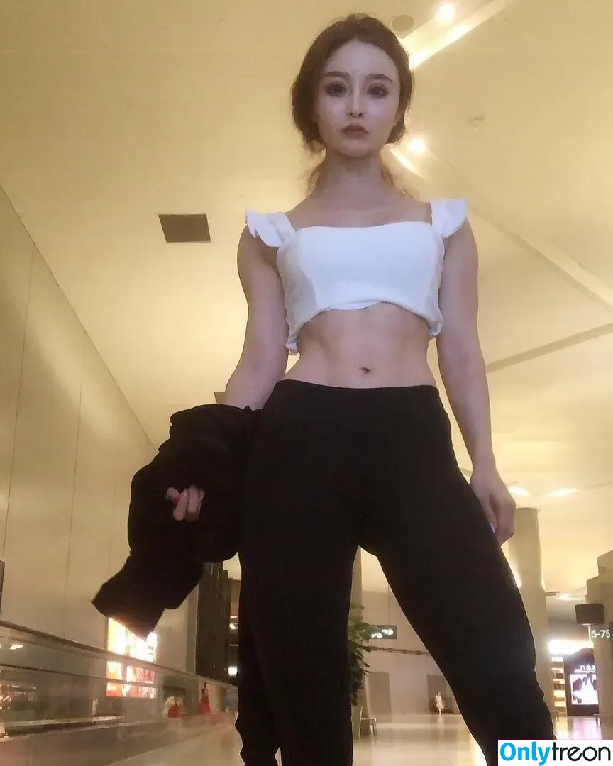 Yuan Herong nude photo #1084 (yuanherong.1229)