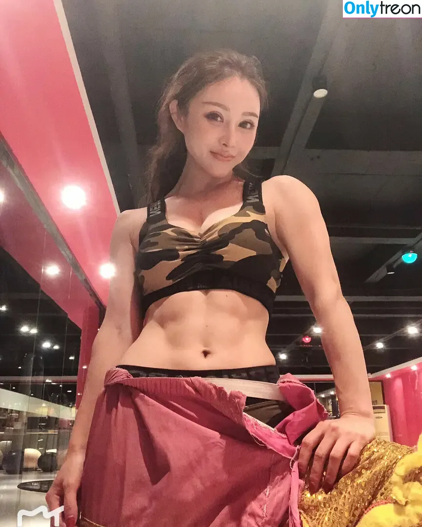 Yuan Herong nude photo #1179 (yuanherong.1229)