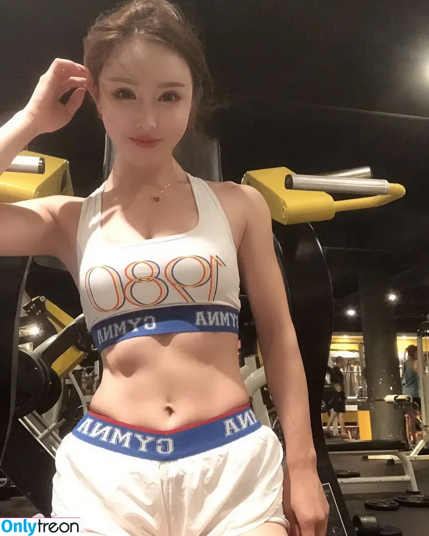 Yuan Herong nude photo #1198 (yuanherong.1229)