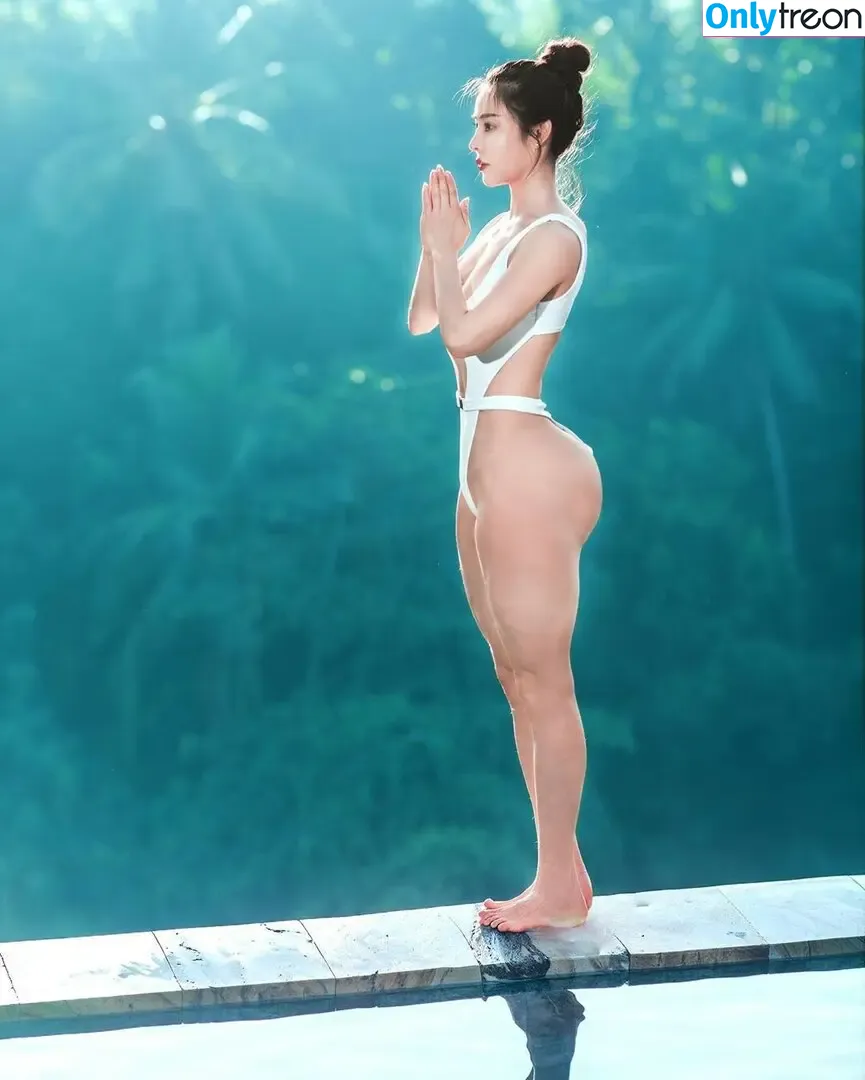 Yuan Herong nude photo #1228 (yuanherong.1229)