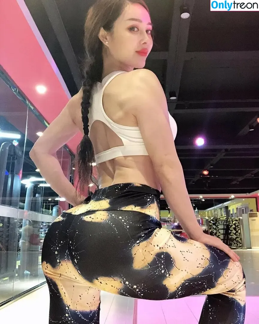 Yuan Herong nude photo #1417 (yuanherong.1229)