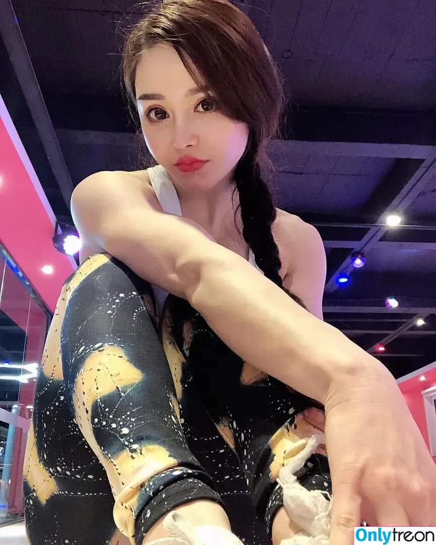 Yuan Herong nude photo #1419 (yuanherong.1229)