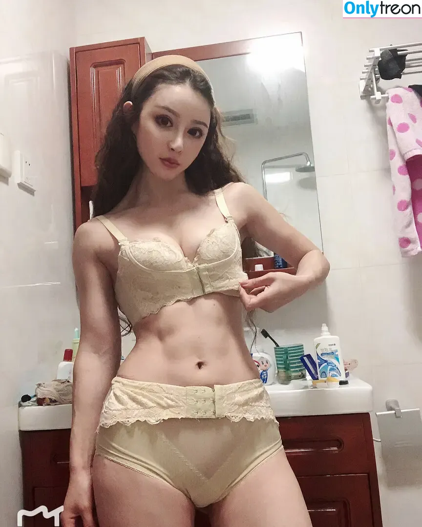 Yuan Herong nude photo #1626 (yuanherong.1229)