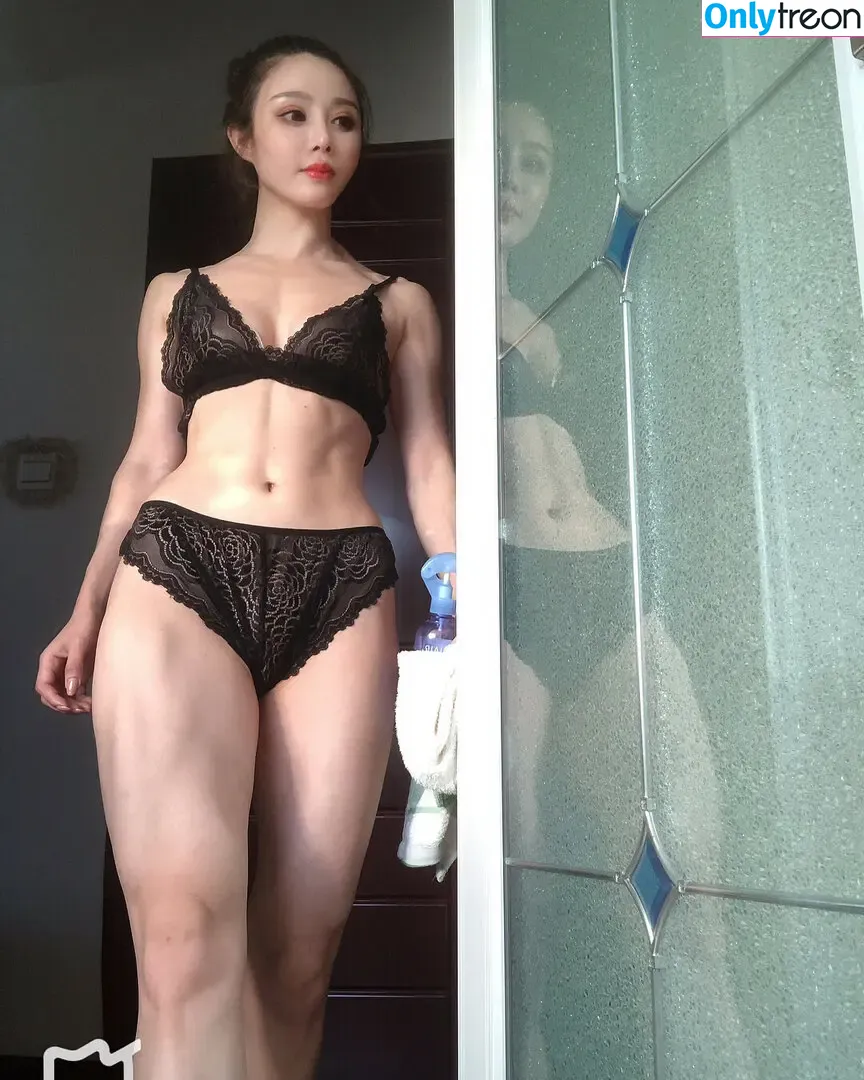 Yuan Herong nude photo #1650 (yuanherong.1229)