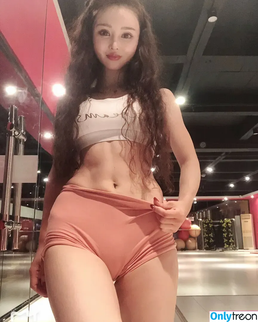 Yuan Herong nude photo #1671 (yuanherong.1229)