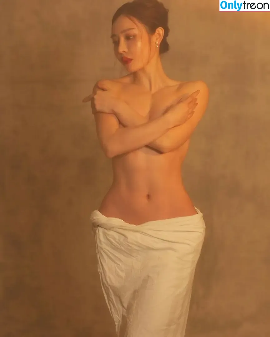 Yuan Herong nude photo #1744 (yuanherong.1229)