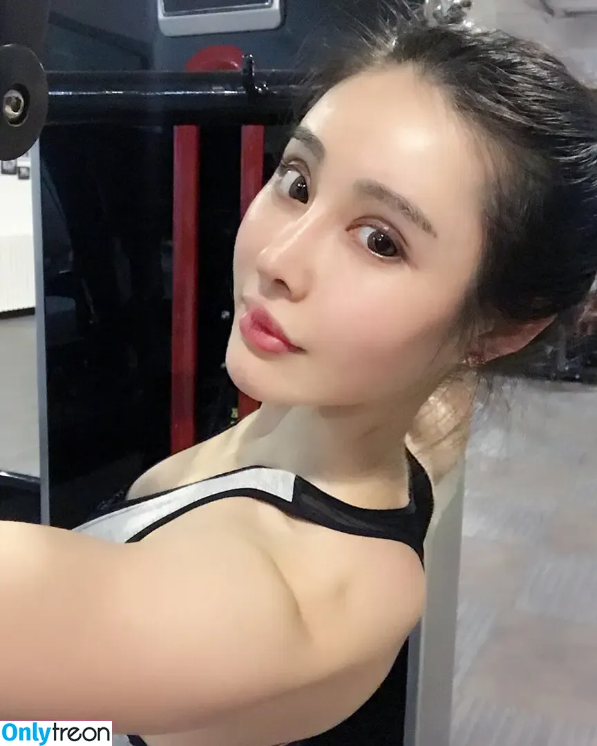 Yuan Herong nude photo #1779 (yuanherong.1229)