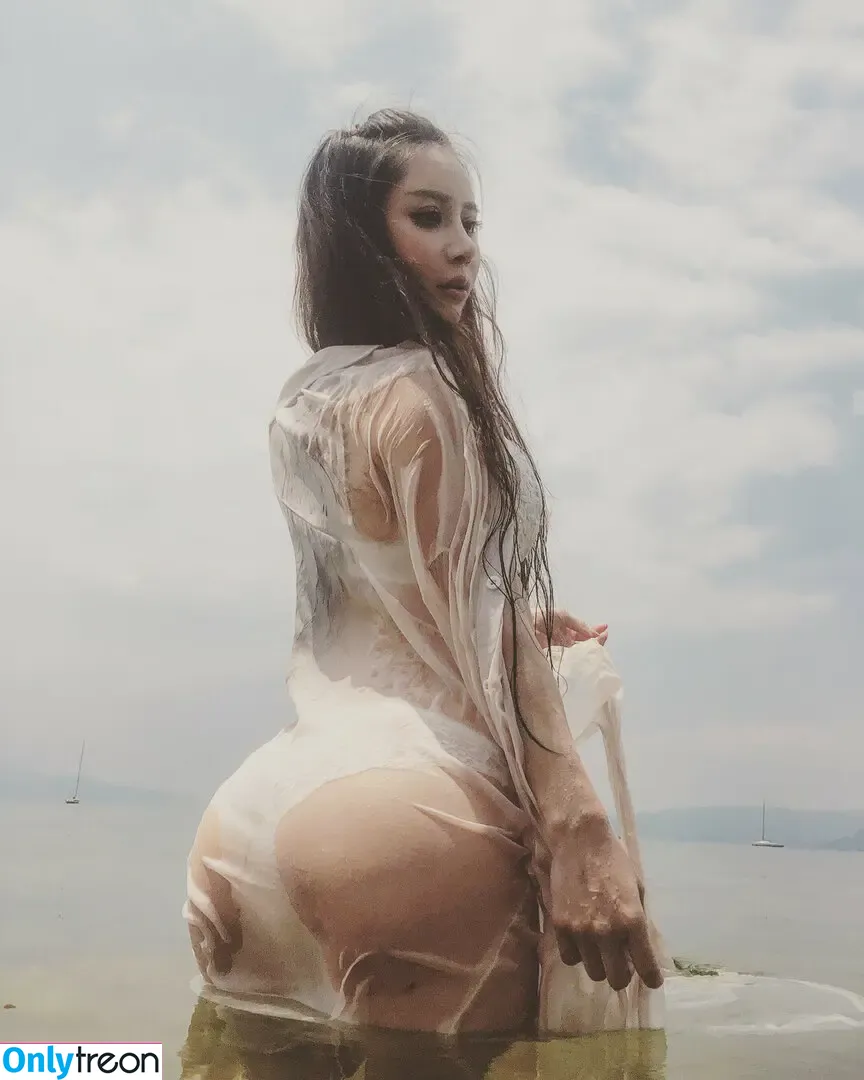 Yuan Herong nude photo #1799 (yuanherong.1229)