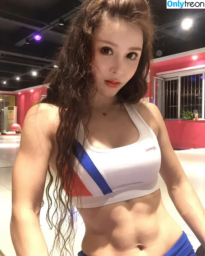 Yuan Herong nude photo #1902 (yuanherong.1229)