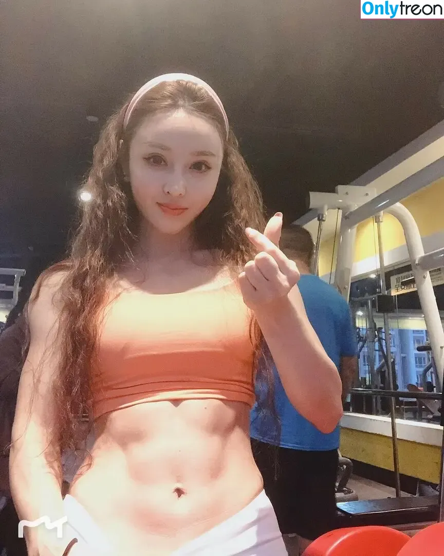 Yuan Herong nude photo #1983 (yuanherong.1229)