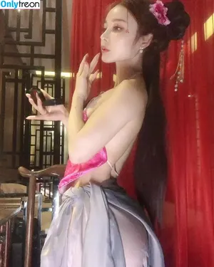 Yuan Herong / yuanherong.1229 nude photo #2385
