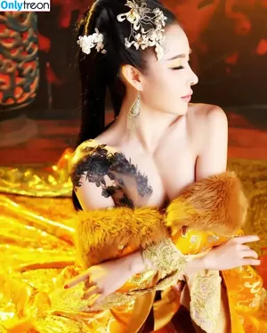 Yuan Herong / yuanherong.1229 nude photo #2535