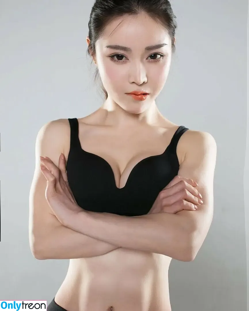 Yuan Herong nude photo #2059 (yuanherong.1229)