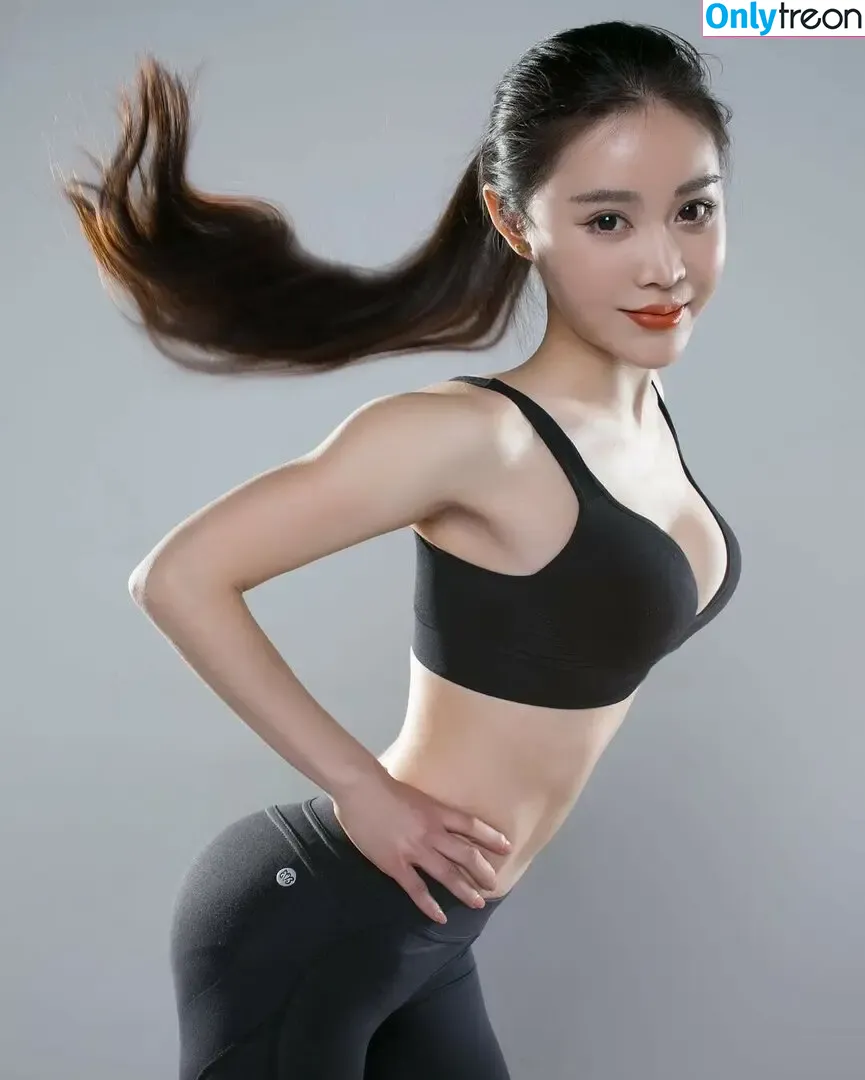 Yuan Herong nude photo #2061 (yuanherong.1229)