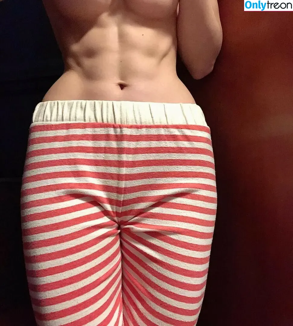 Yuan Herong nude photo #2411 (yuanherong.1229)