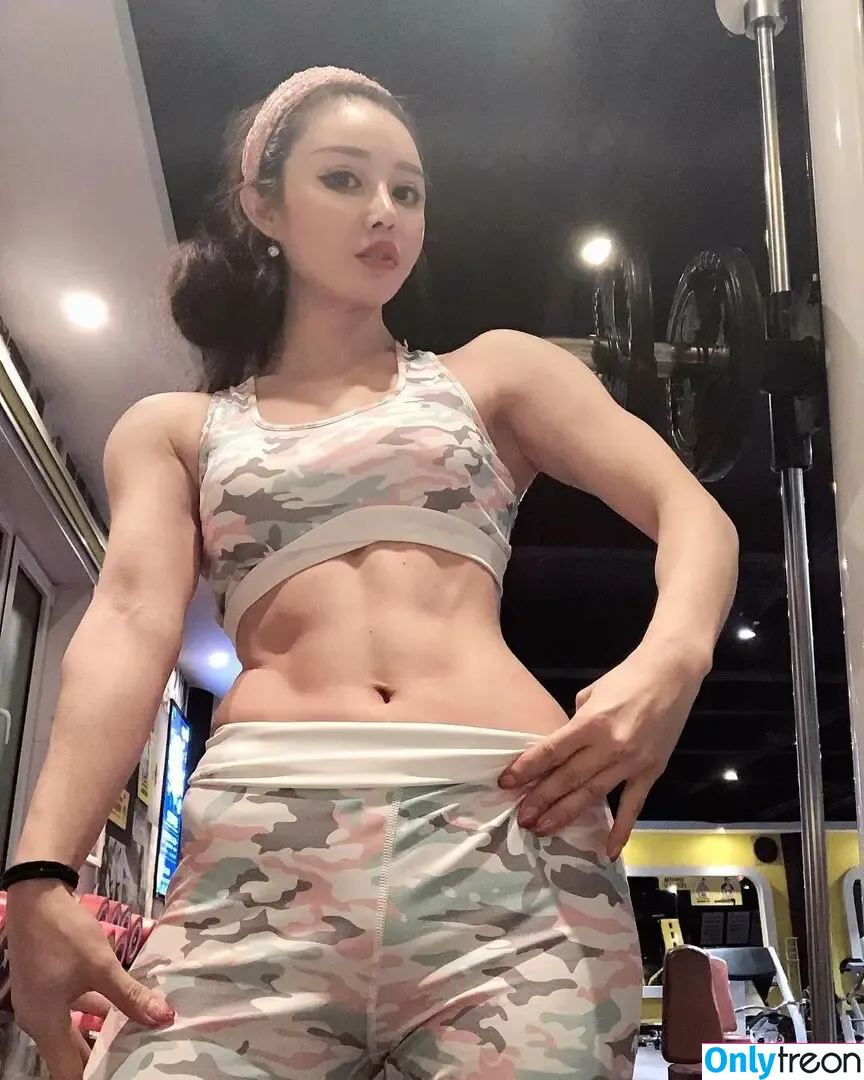 Yuan Herong nude photo #2452 (yuanherong.1229)