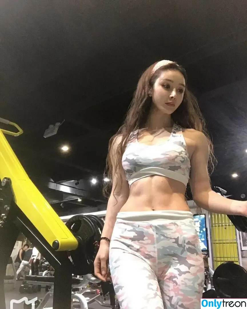 Yuan Herong nude photo #2588 (yuanherong.1229)