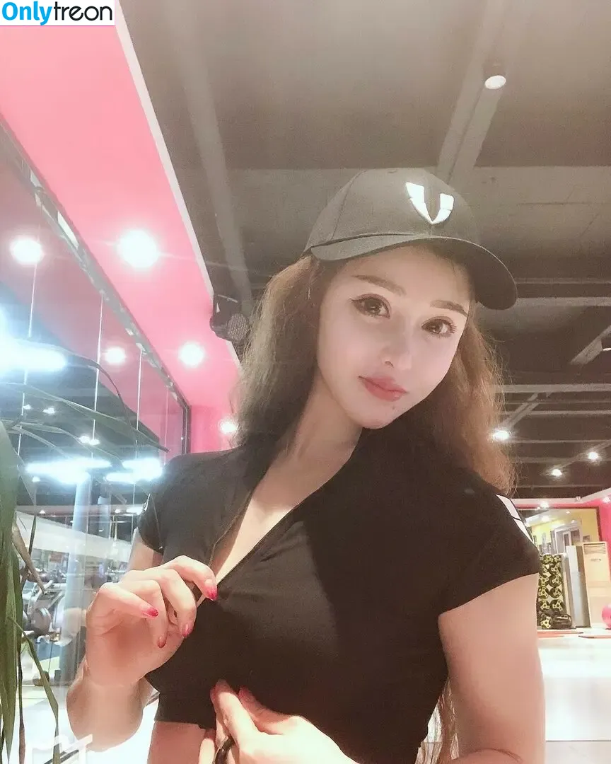 Yuan Herong nude photo #2611 (yuanherong.1229)