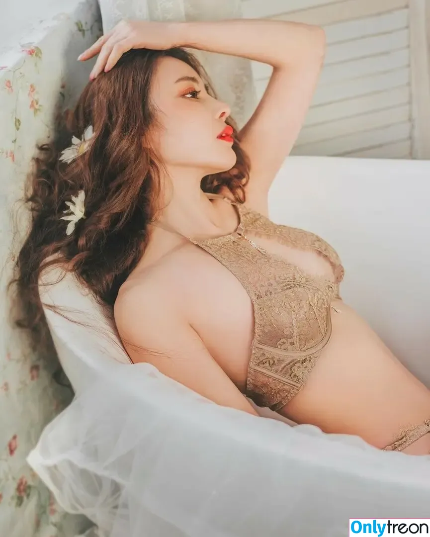 Yuan Herong nude photo #2625 (yuanherong.1229)