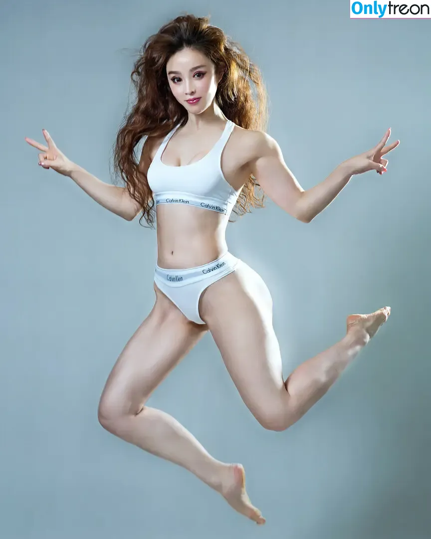 Yuan Herong nude photo #2688 (yuanherong.1229)