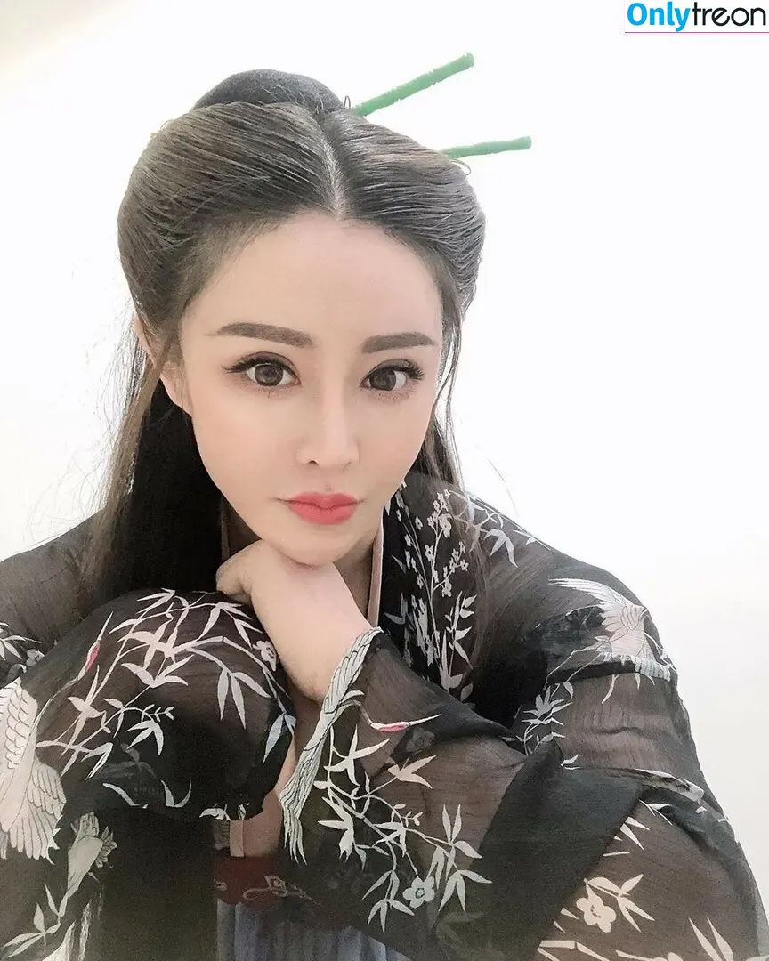 Yuan Herong nude photo #2718 (yuanherong.1229)