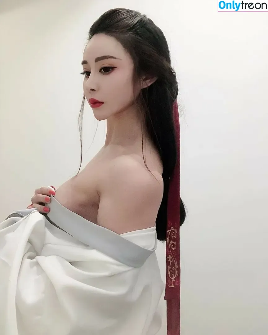Yuan Herong nude photo #2721 (yuanherong.1229)