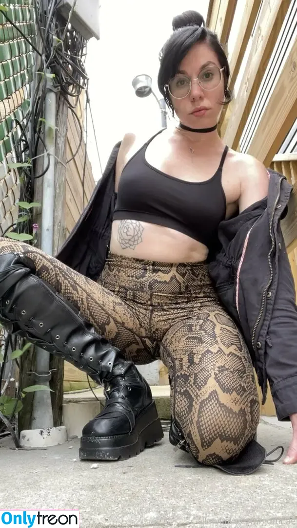yubaba_yaga nude photo #0412 (yubaba_yaga)