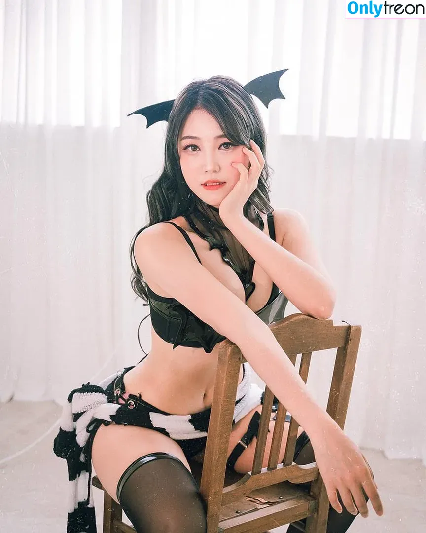 Yuggie_TV nude photo #0034 (YuggieTV)